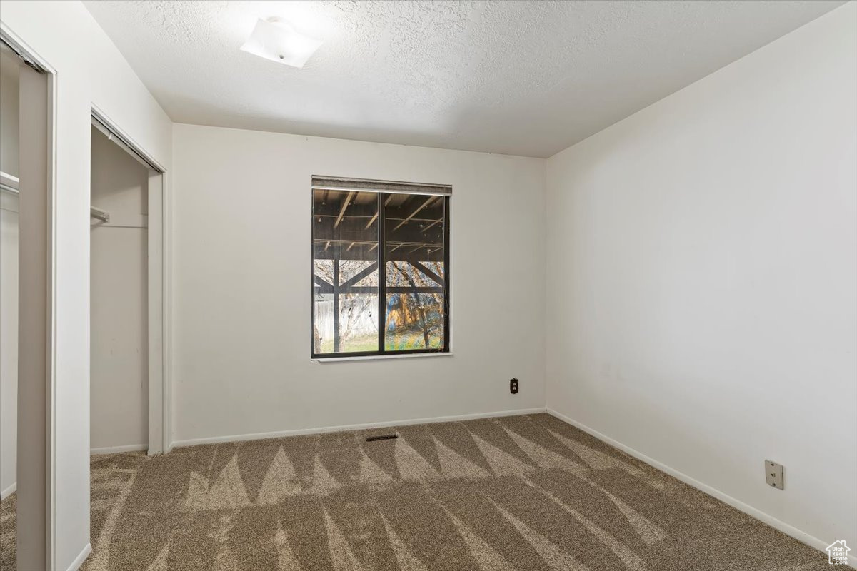 966 Woodridge Dr, Layton, Utah image 32