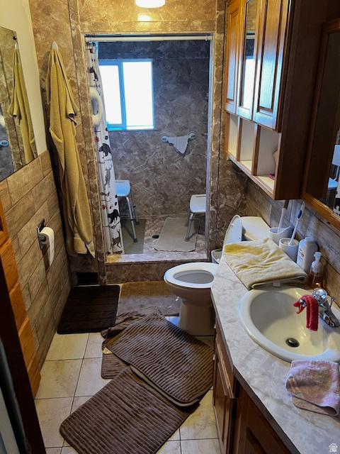 COURTSIDE - Residential