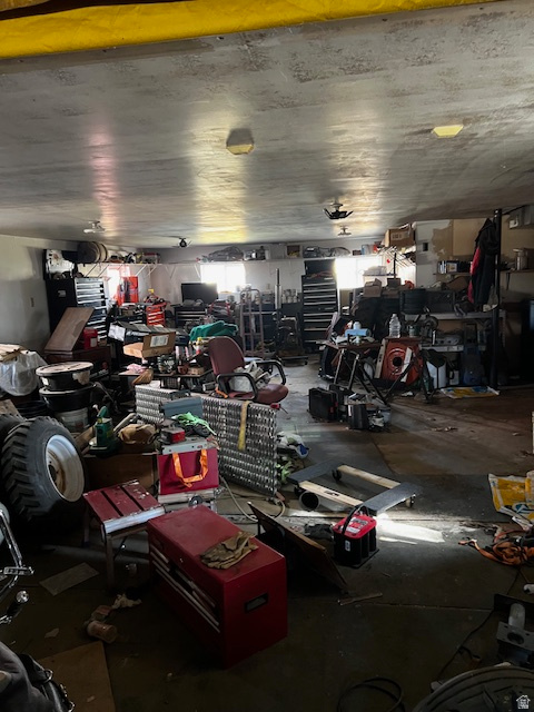 COURTSIDE - Residential