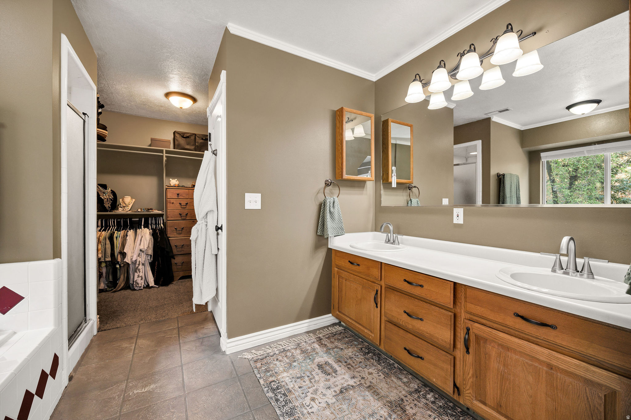 CANTERBURY ESTATES - Residential