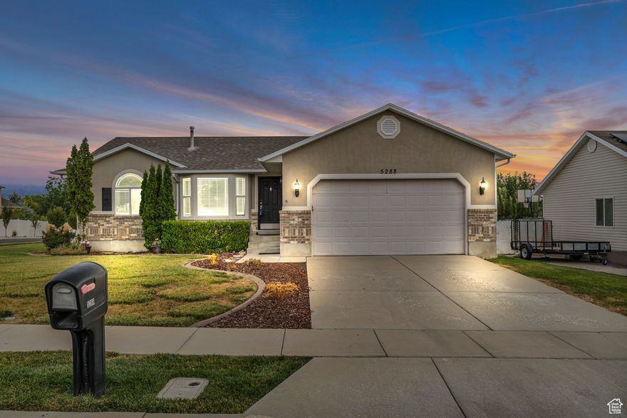Very clean rambler on a large corner lot. Fully finished with 3 bedrooms 2 bath upstairs. Huge family room and 1 bedroom and full bath in basement. Good condition...