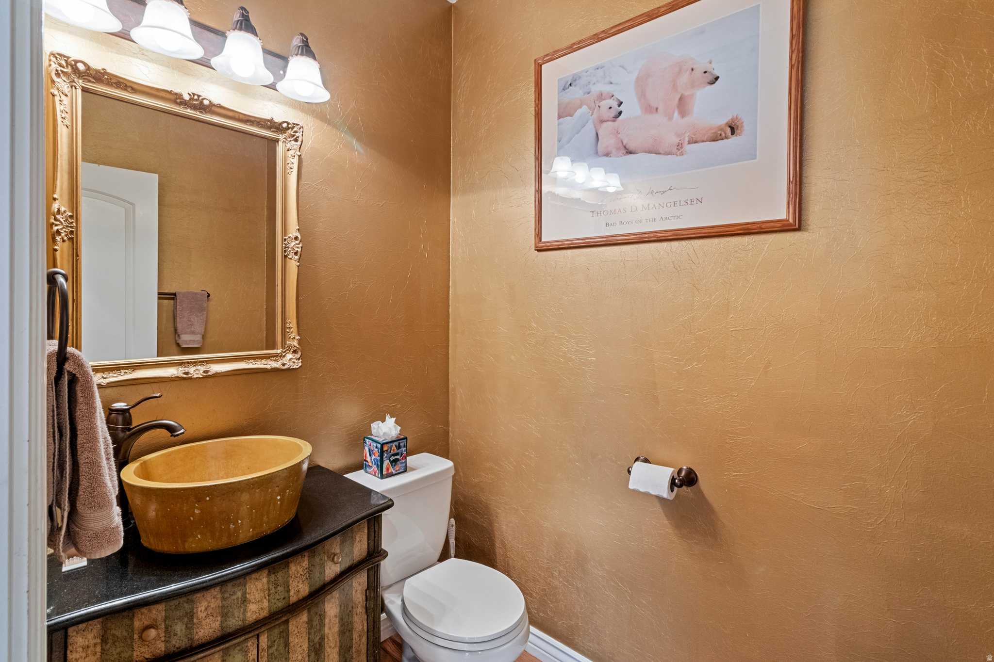 VINTAGE COURT - Residential