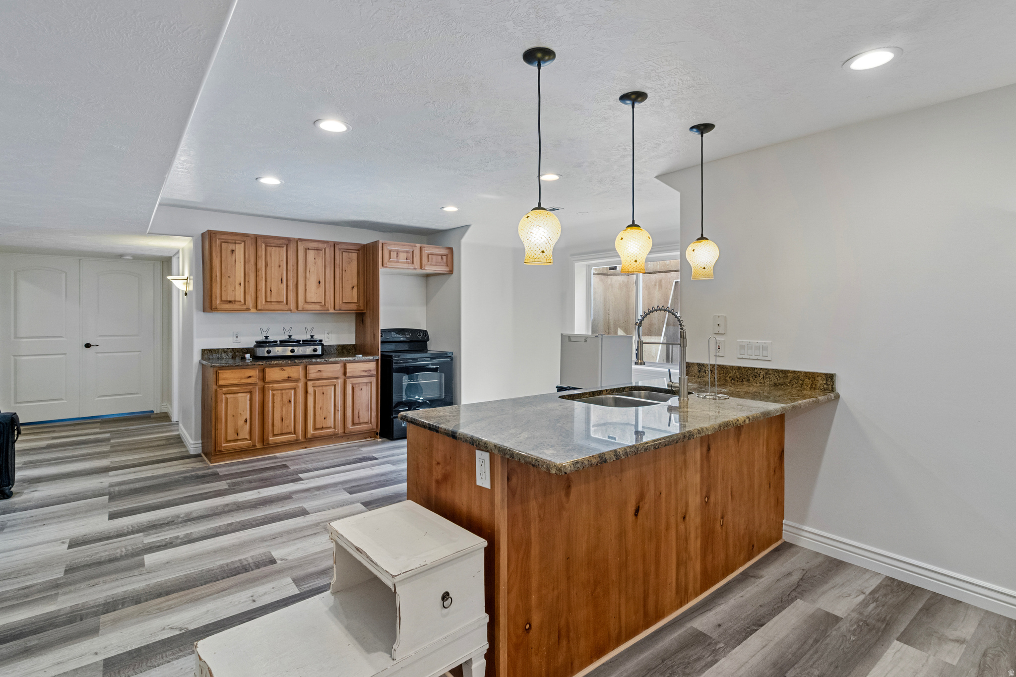 VINTAGE COURT - Residential