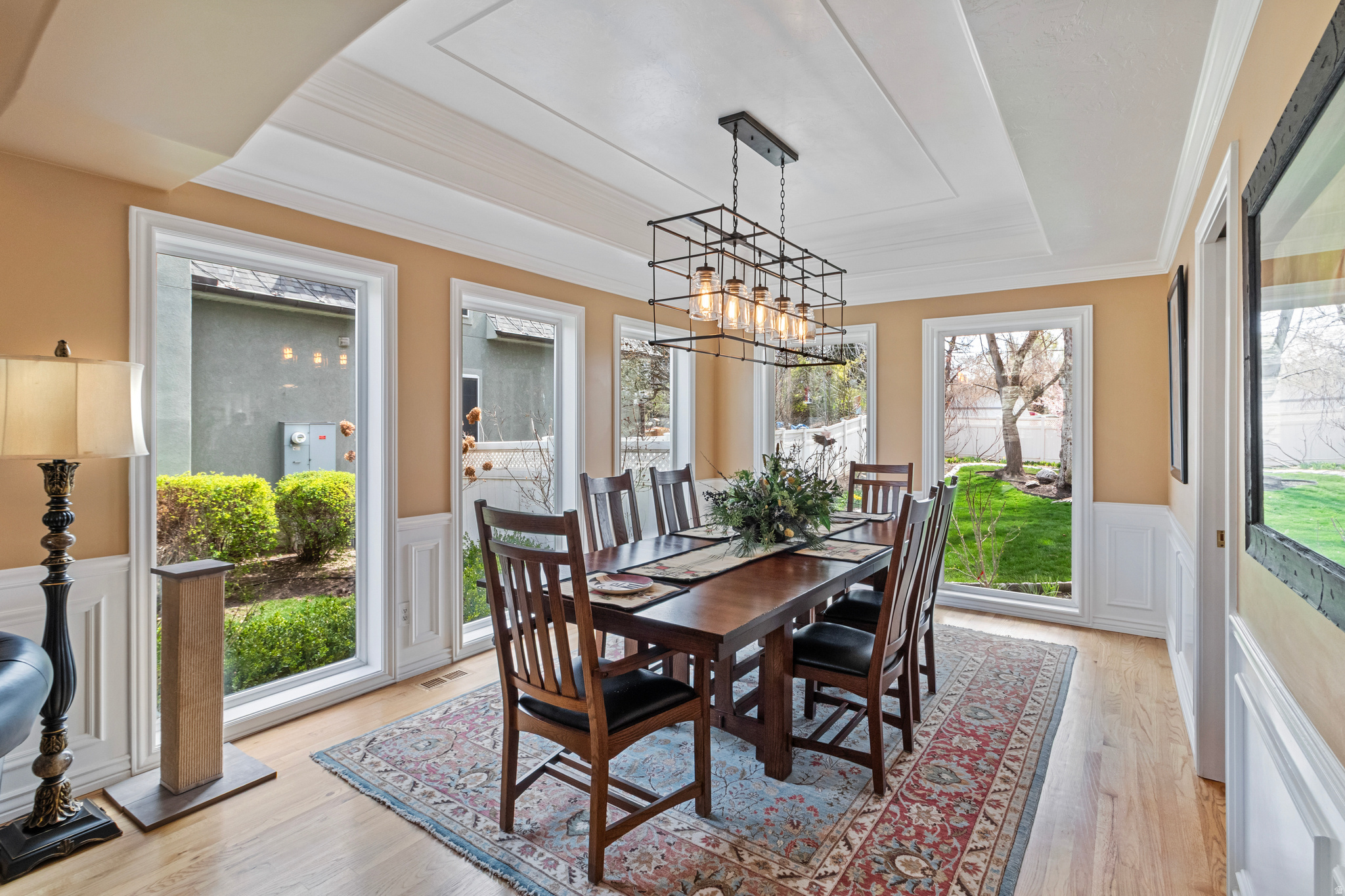 VINTAGE COURT - Residential