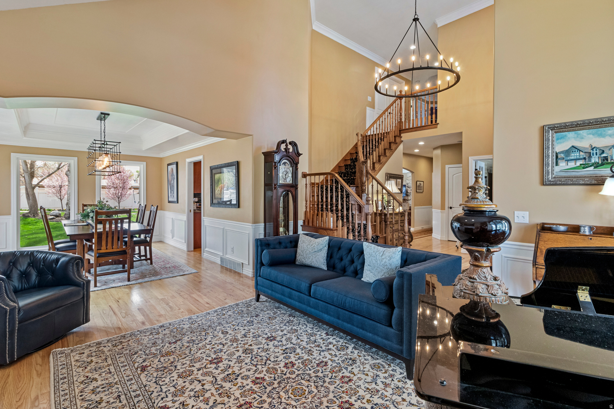 VINTAGE COURT - Residential