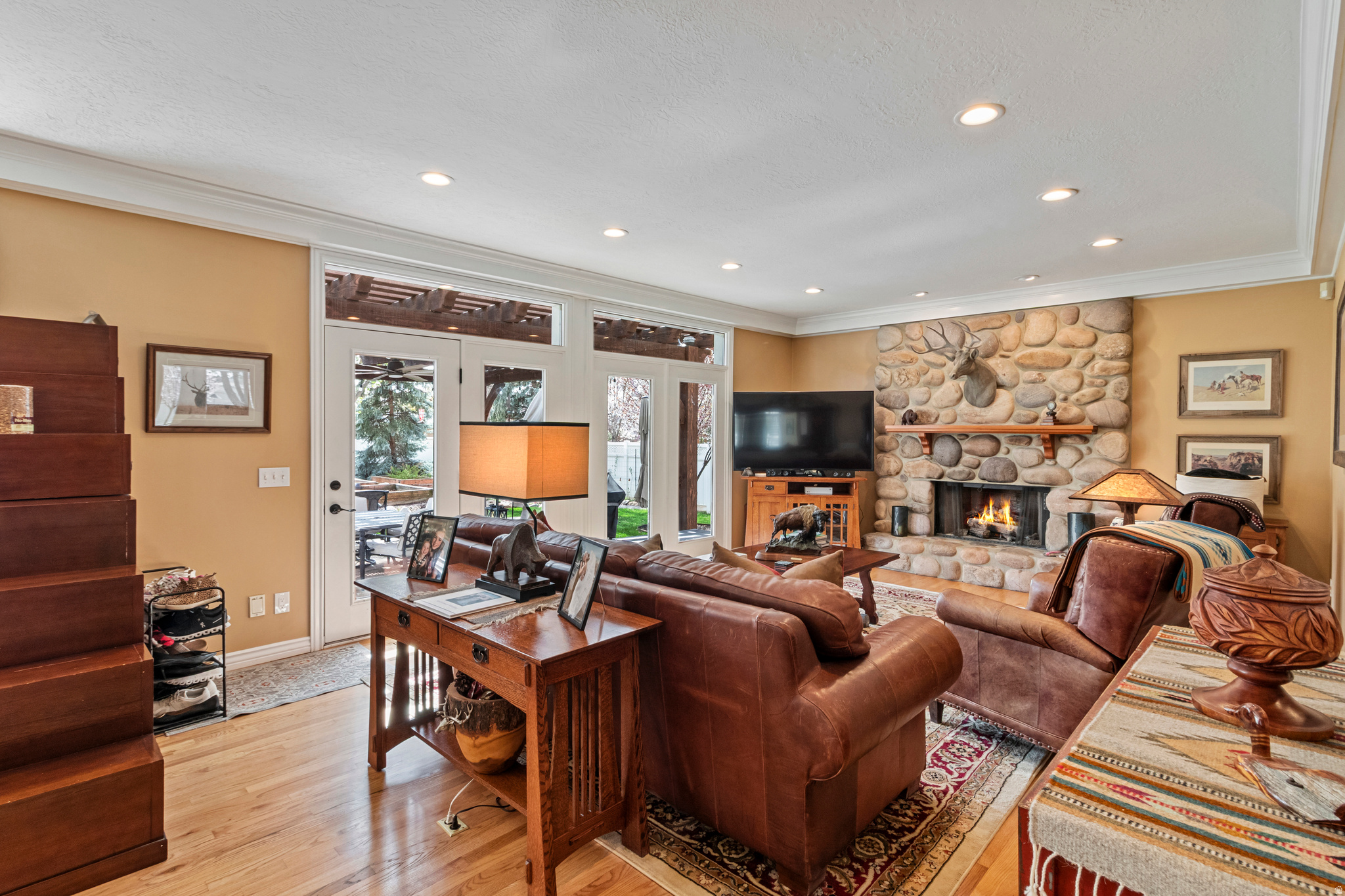 VINTAGE COURT - Residential