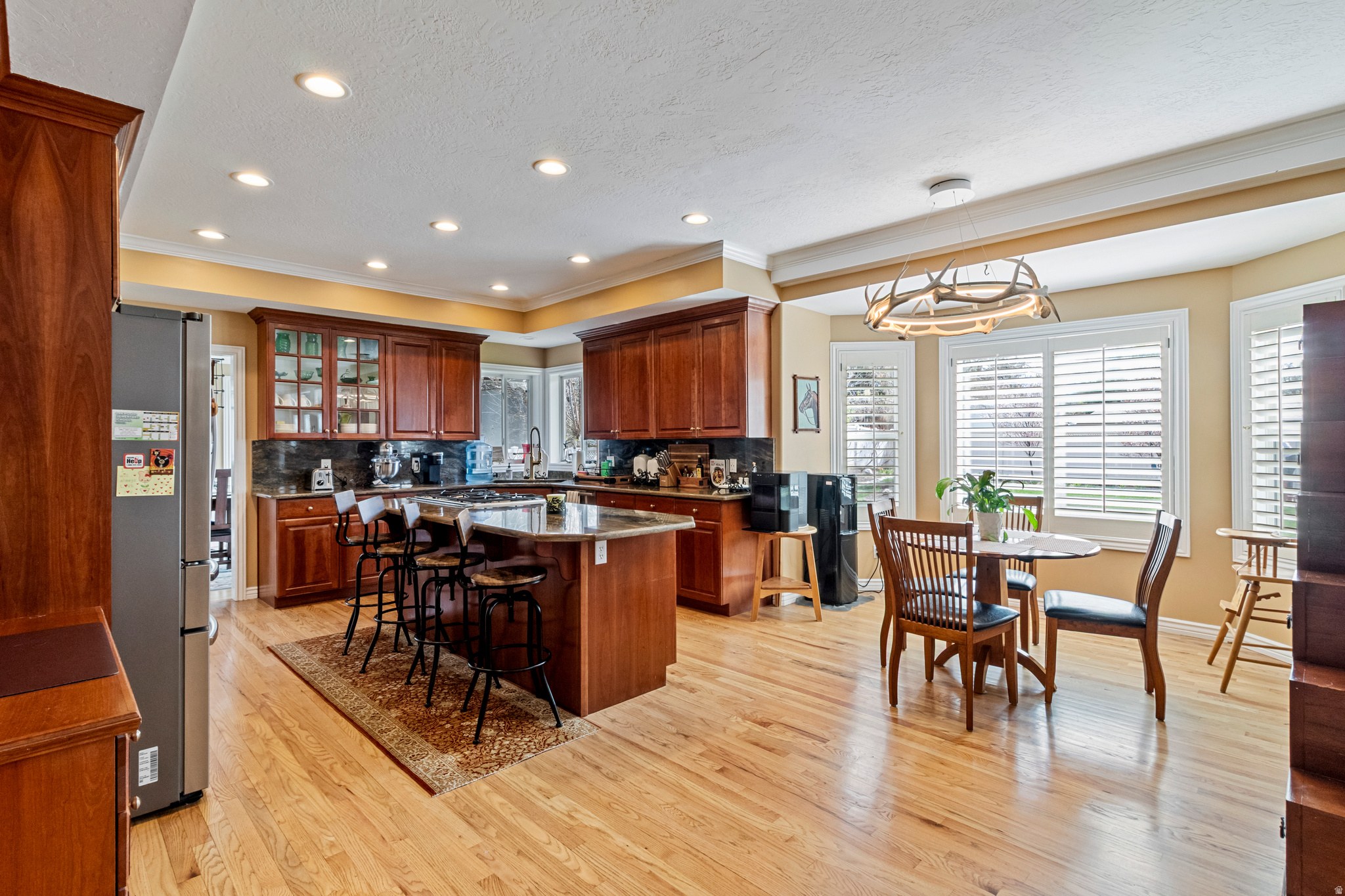 VINTAGE COURT - Residential