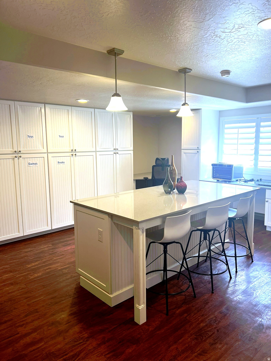 LUCAS HILLS - Residential