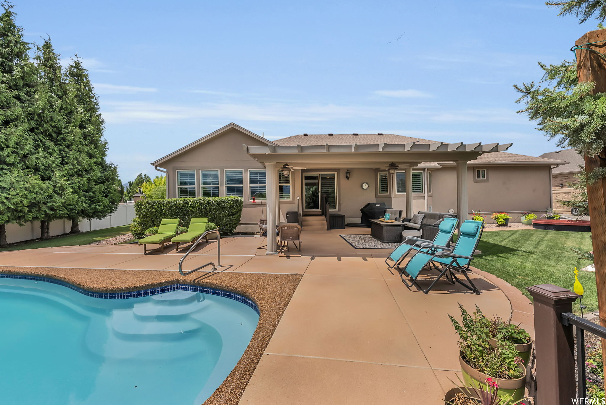 LUCAS HILLS - Residential