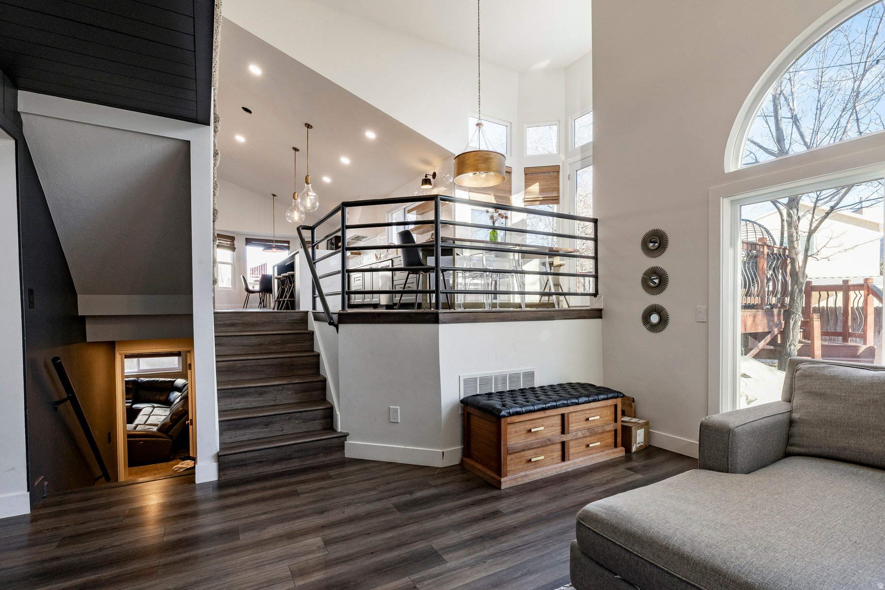 BLUFF AT HIDDEN VALLEY - Residential