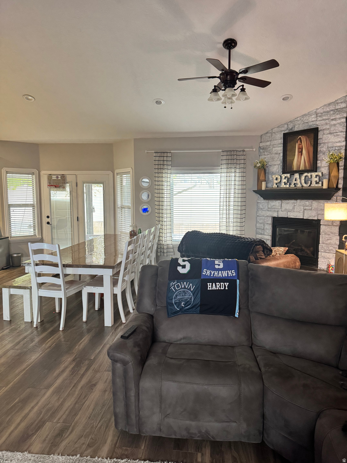 MOUNT LOAFER VIEW - Residential