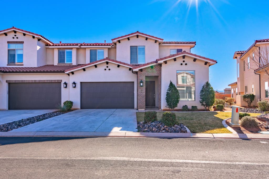 Photo of 3780 ARCADIA DR #37, Santa Clara, UT 84765 (MLS # 2180334)