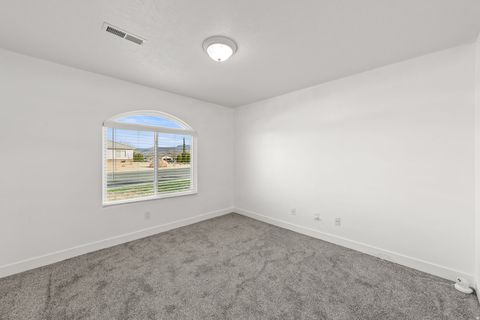 Tiny photo for 250 E 970 N, Hurricane, UT 84737 (MLS # 2137273)