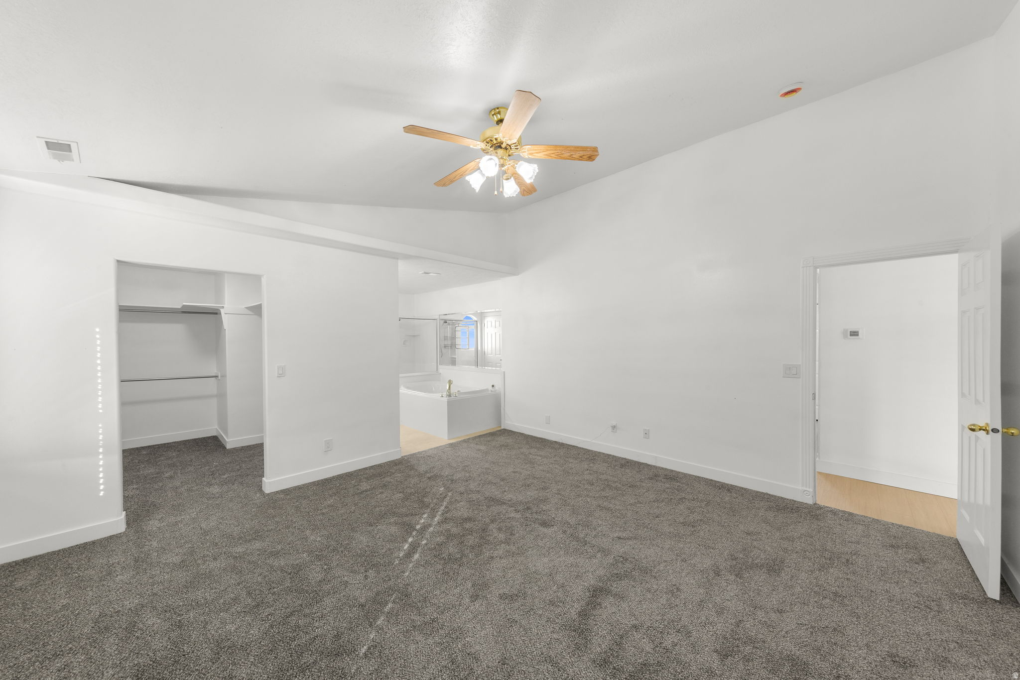 RIVER VIEW EST 4 - Residential