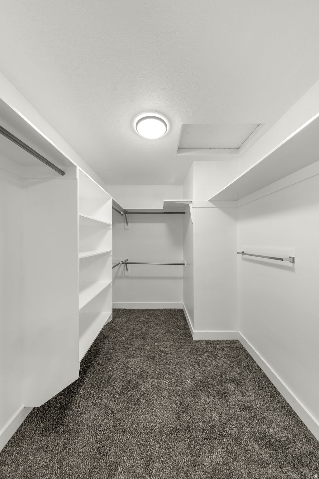 RIVER VIEW EST 4 - Residential