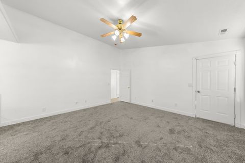 Tiny photo for 250 E 970 N, Hurricane, UT 84737 (MLS # 2137273)