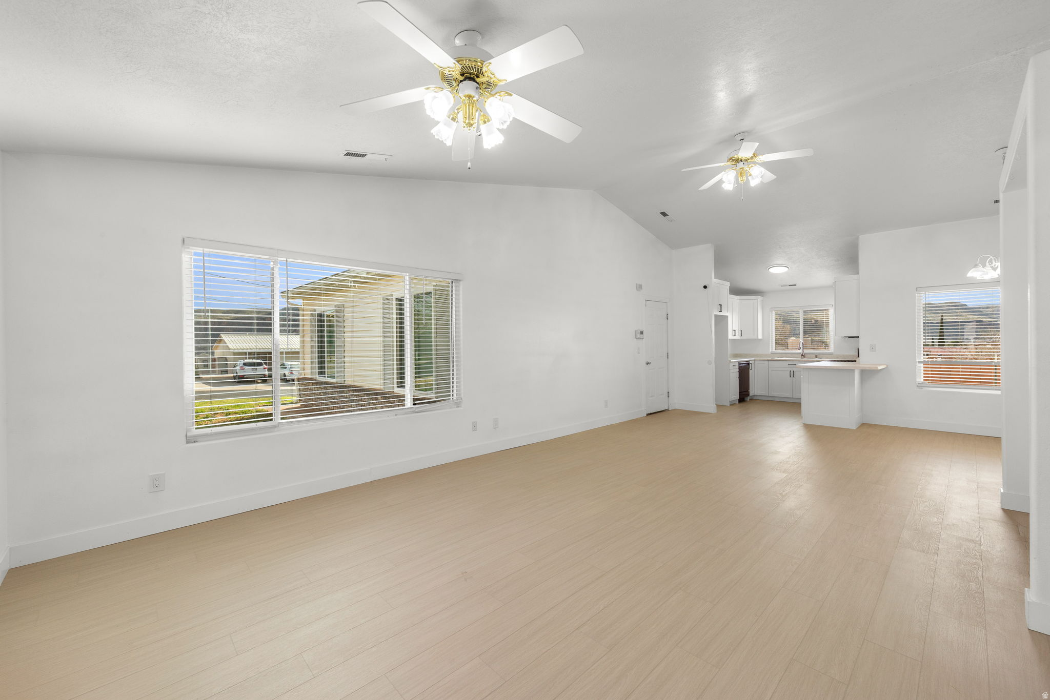 RIVER VIEW EST 4 - Residential