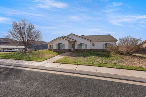 Tiny photo for 250 E 970 N, Hurricane, UT 84737 (MLS # 2137273)