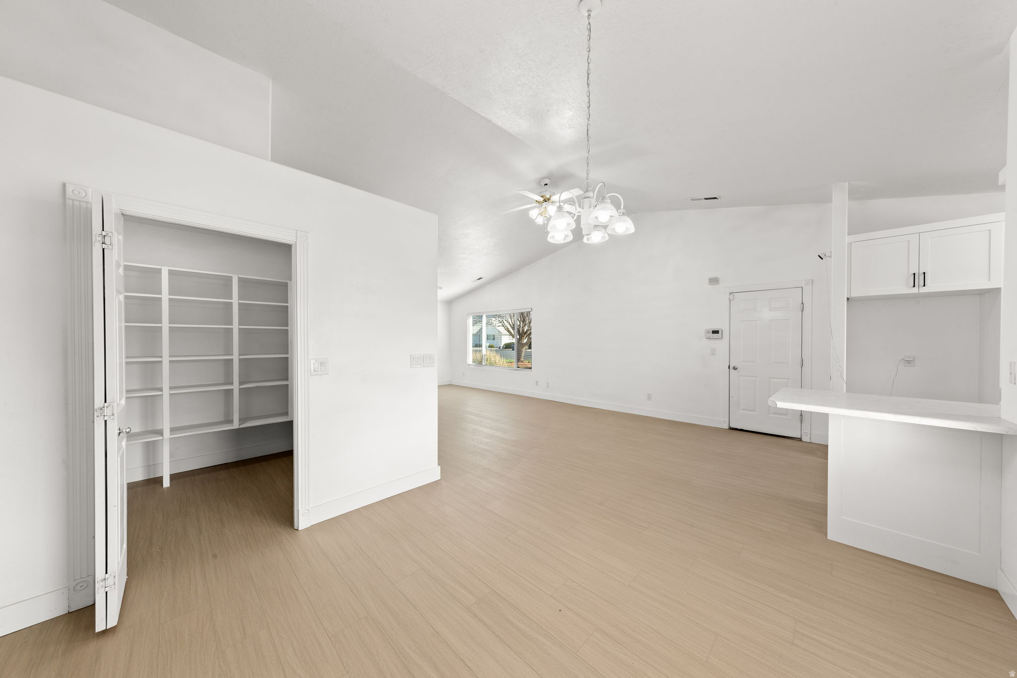 RIVER VIEW EST 4 - Residential