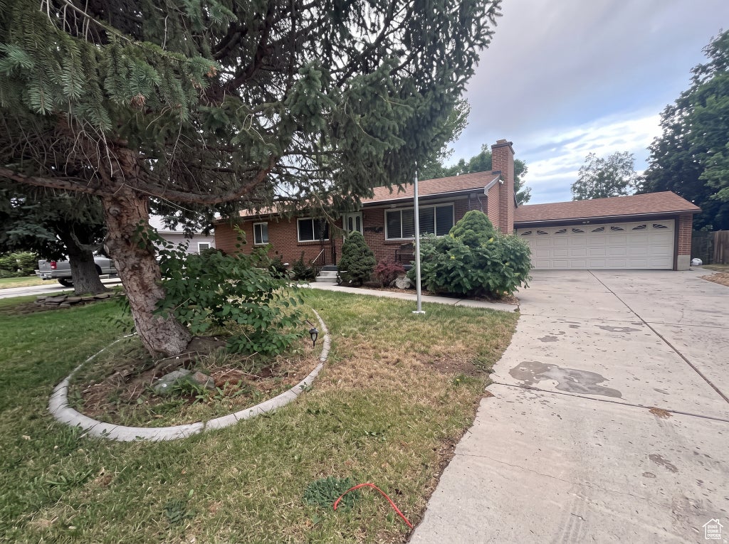 Photo of 7112 S 2780 E, Cottonwood Heights, UT 84121 (MLS # 2185610)