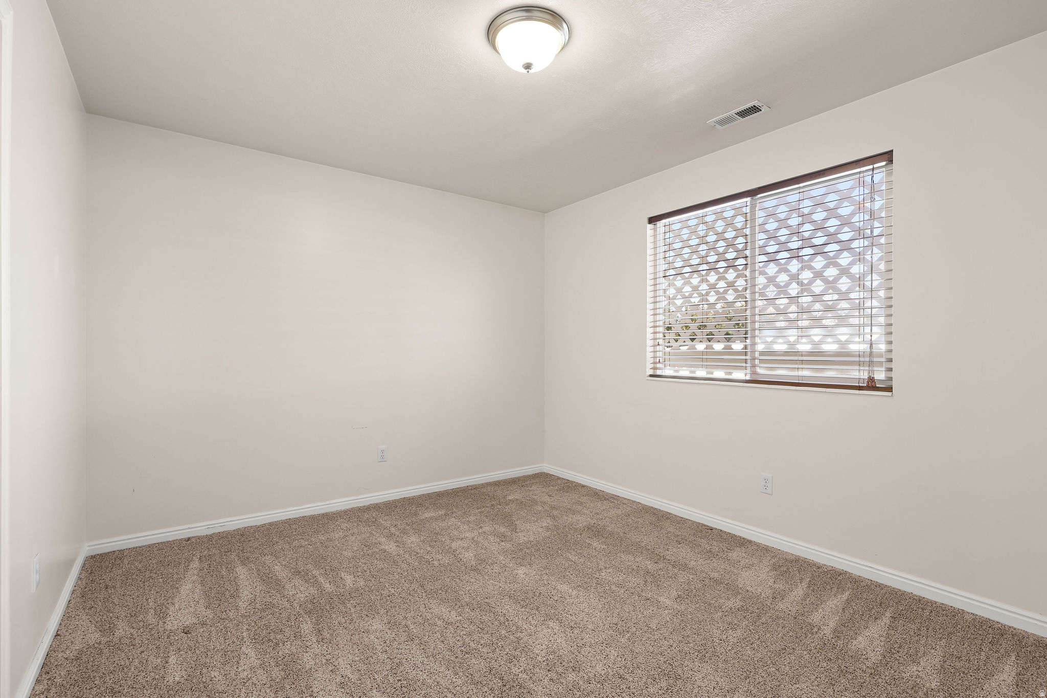 VILLAGE OF MOUNTAIN ROAD - Residential