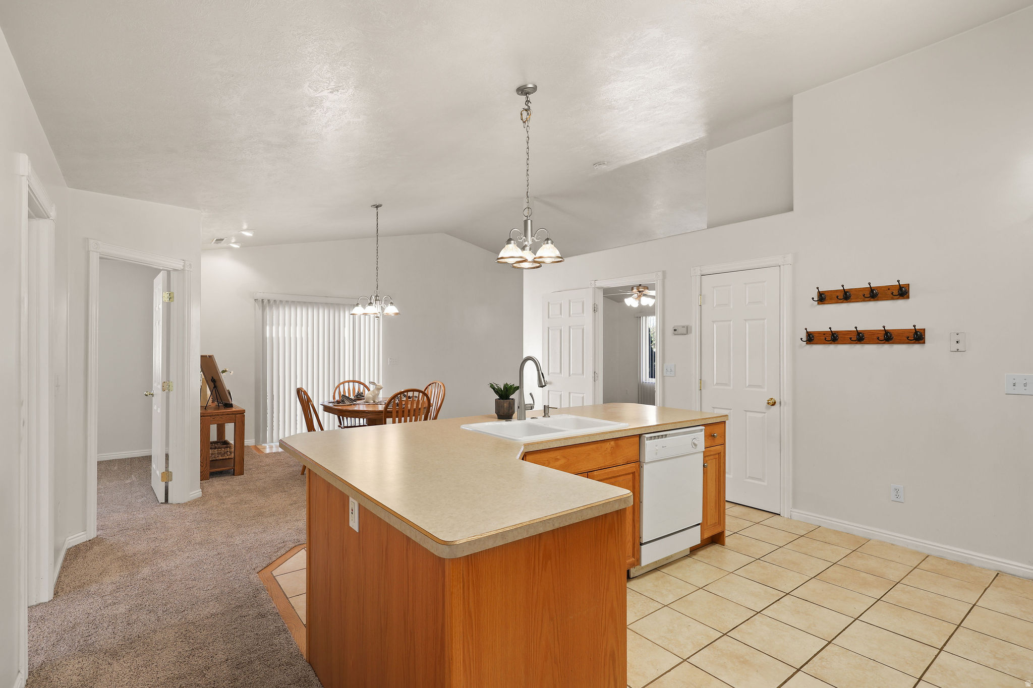 VILLAGE OF MOUNTAIN ROAD - Residential