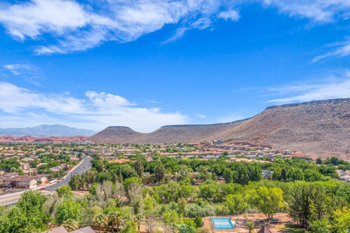 WOODS AT VALLEY VIEW - Residential