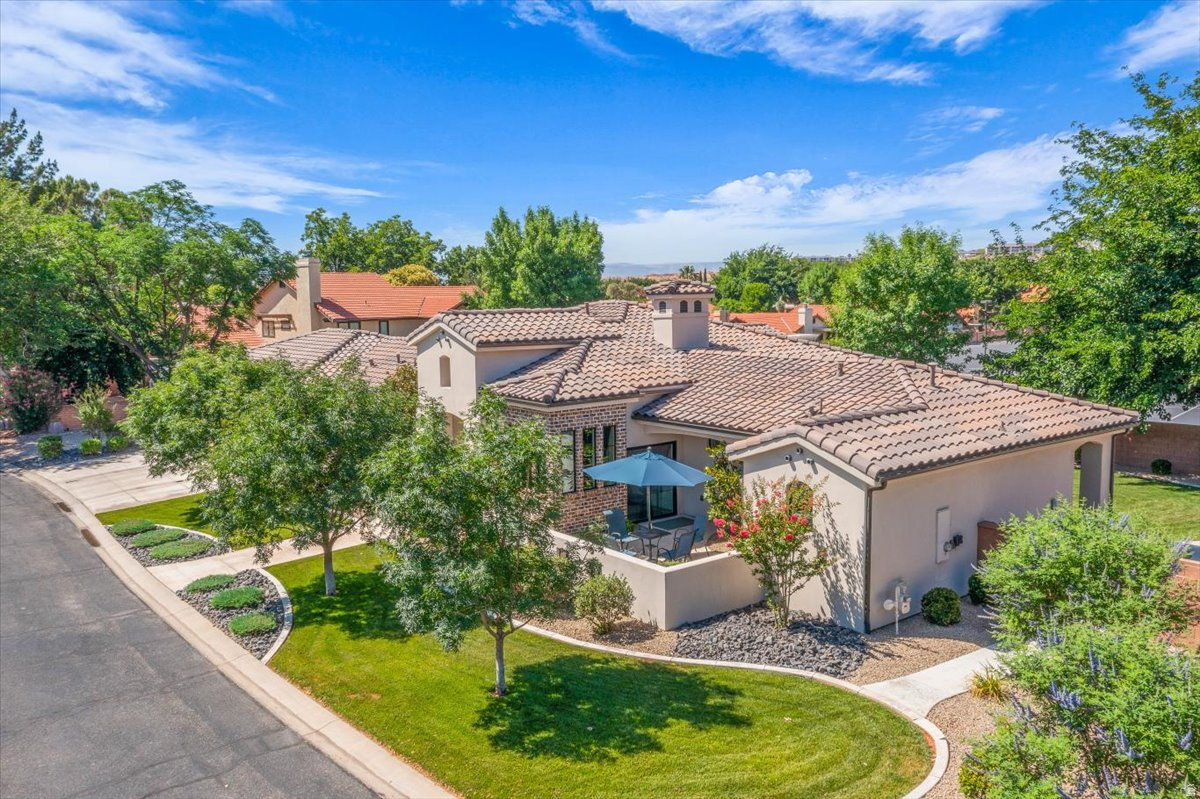 WOODS AT VALLEY VIEW - Residential