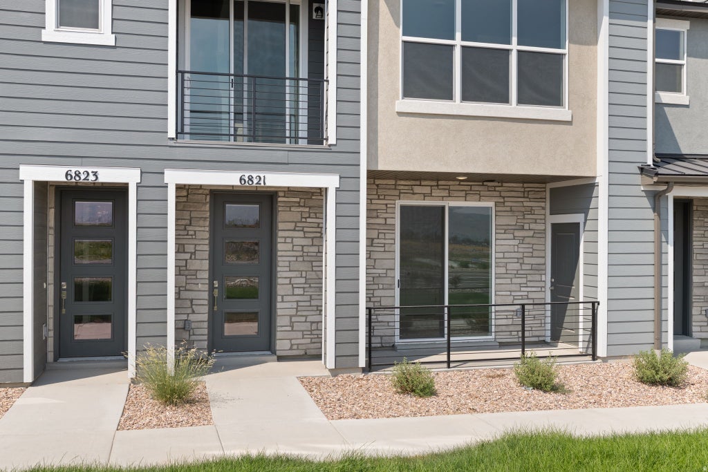 Photo of 6821 W HEART ROCK LN #294, Herriman, UT 84096 (MLS # 2177396)