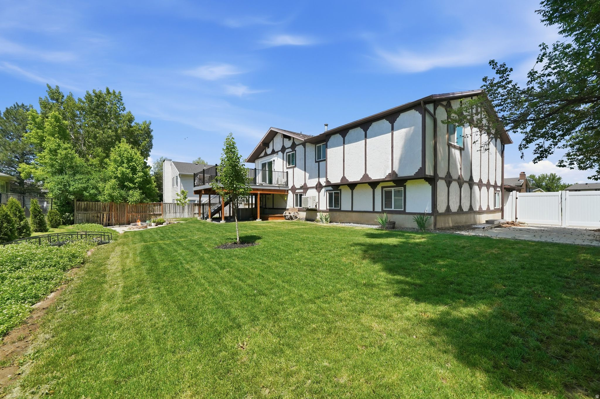 PITFORD ACRES - Residential