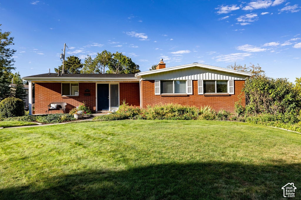 Photo of 4056 S SUADA CIR, Holladay, UT 84124 (MLS # 2188114)