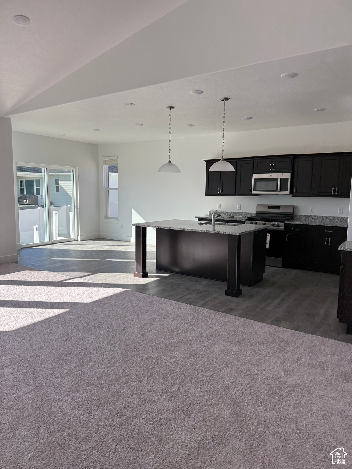 RIVER'S EDGE - Residential