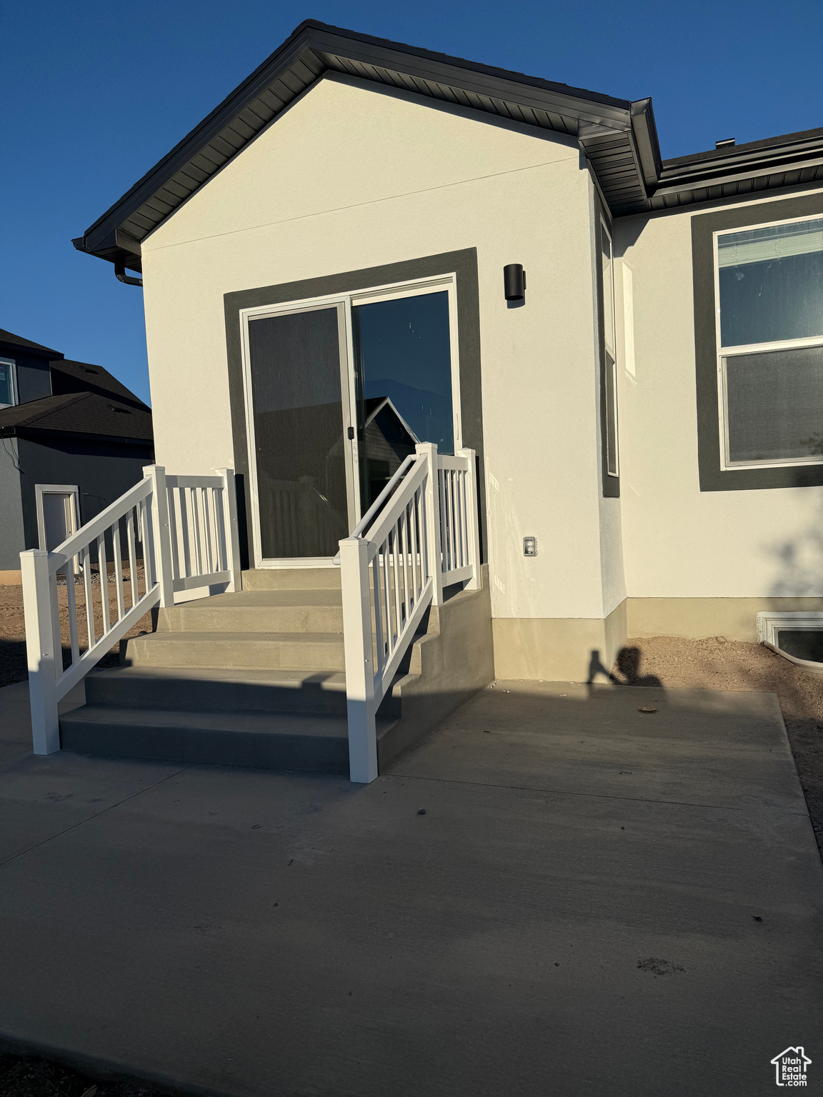 RIVER'S EDGE - Residential