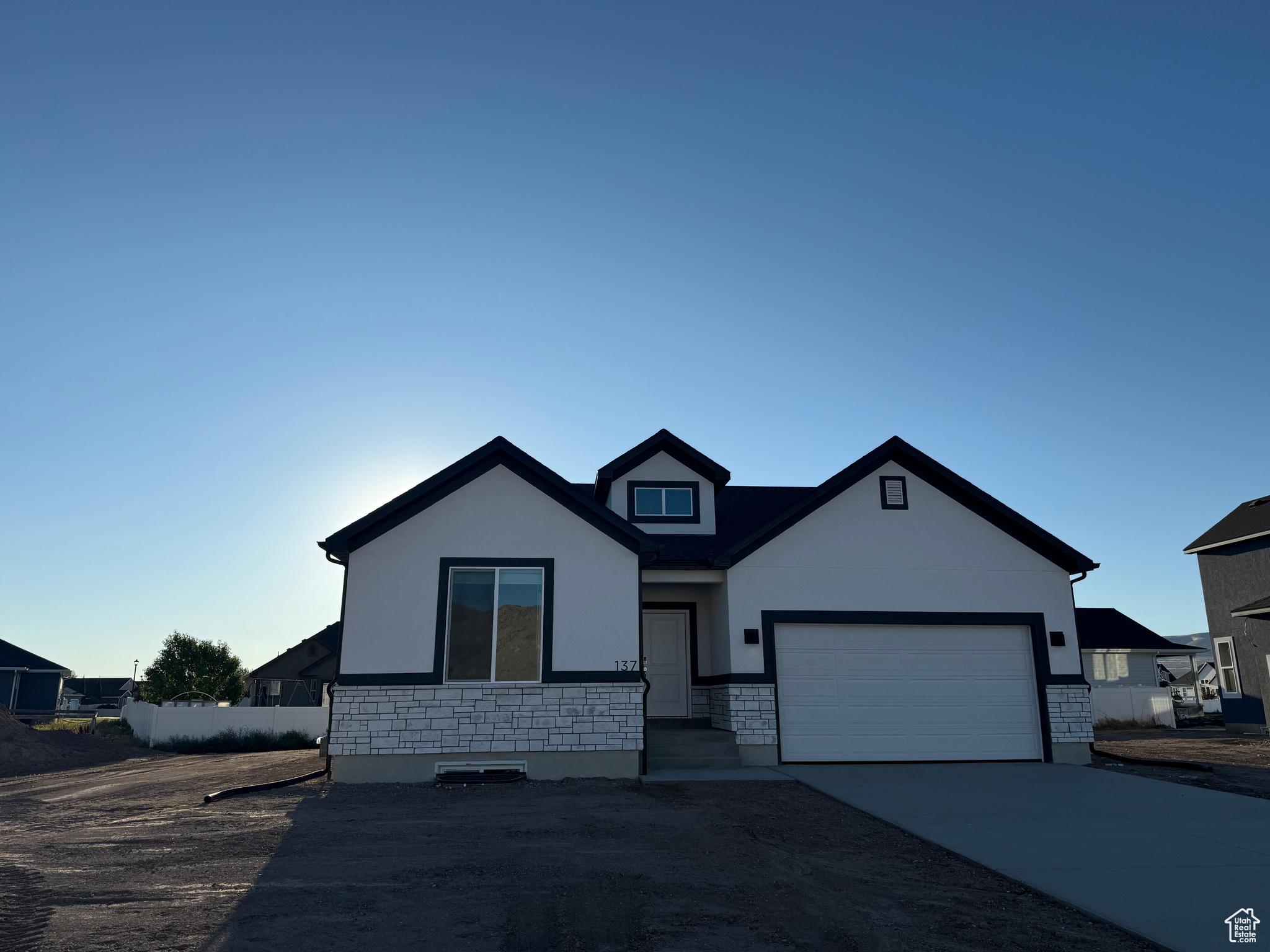 RIVER'S EDGE - Residential