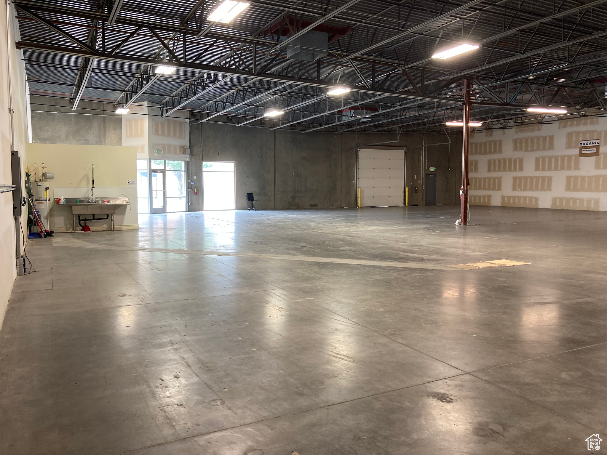 NORTH PARK INDUSTRIAL CONDO - Commercial Lease