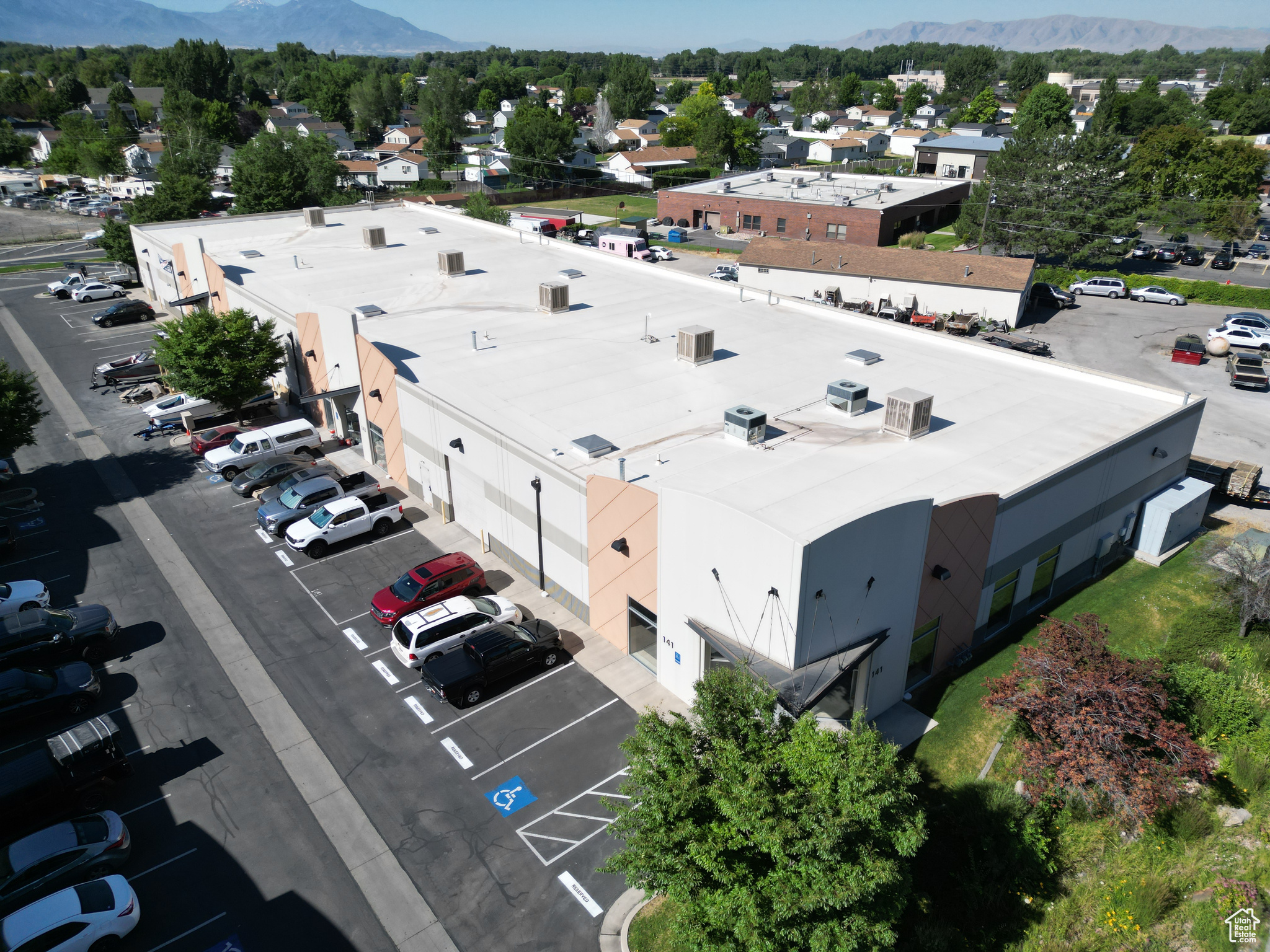 NORTH PARK INDUSTRIAL CONDO - Commercial Lease