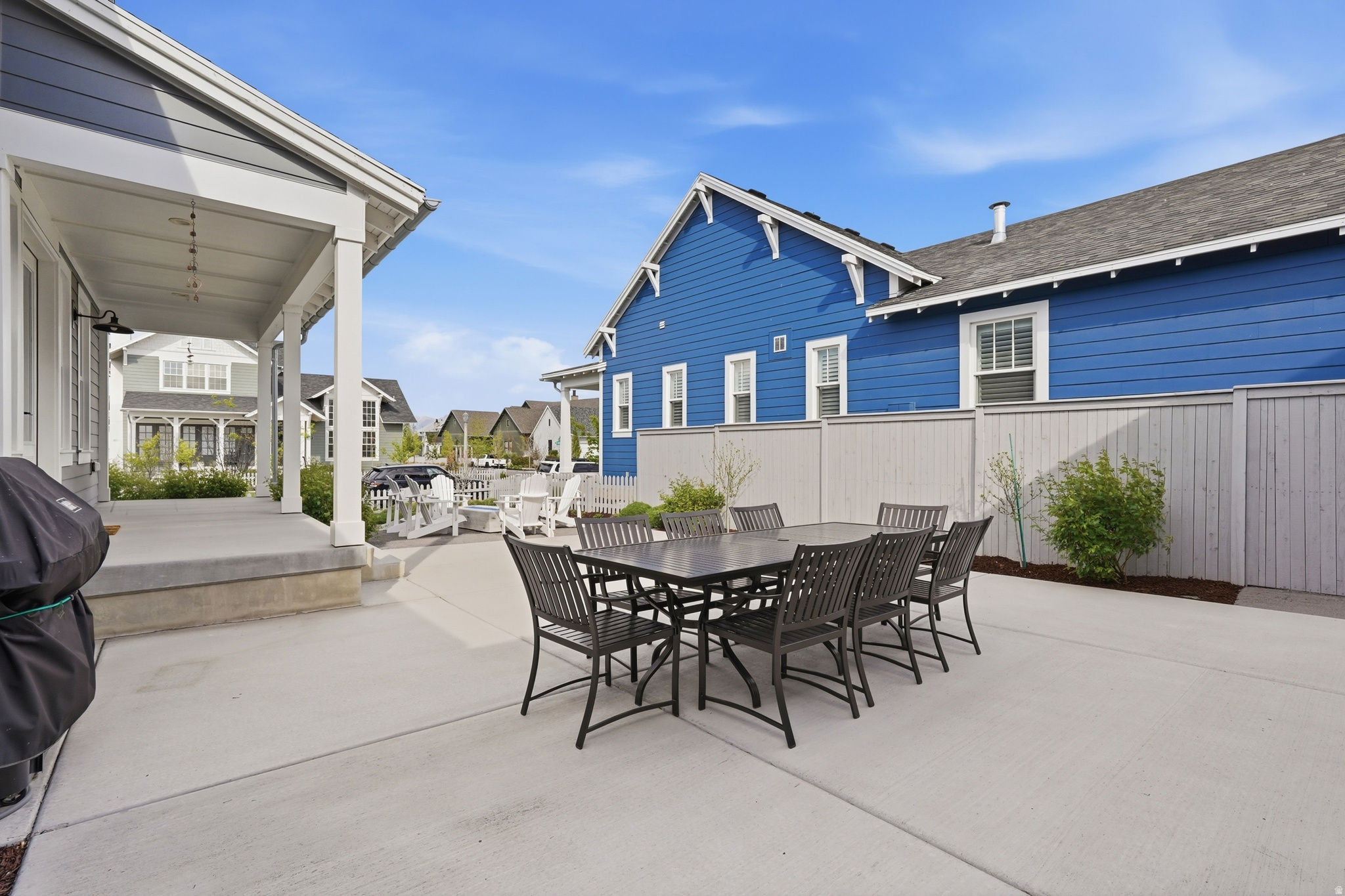 DAYBREAK LAKE ISLAND - Residential