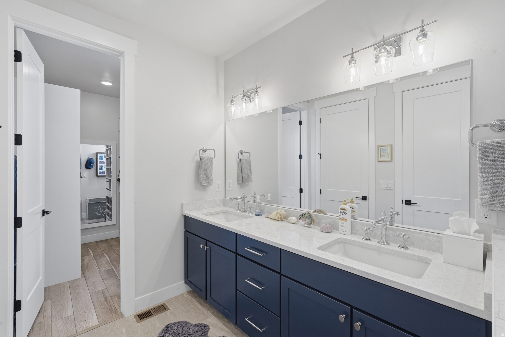 DAYBREAK LAKE ISLAND - Residential