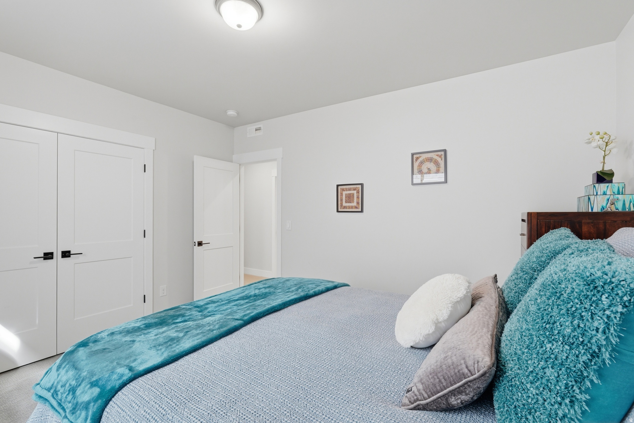 DAYBREAK LAKE ISLAND - Residential