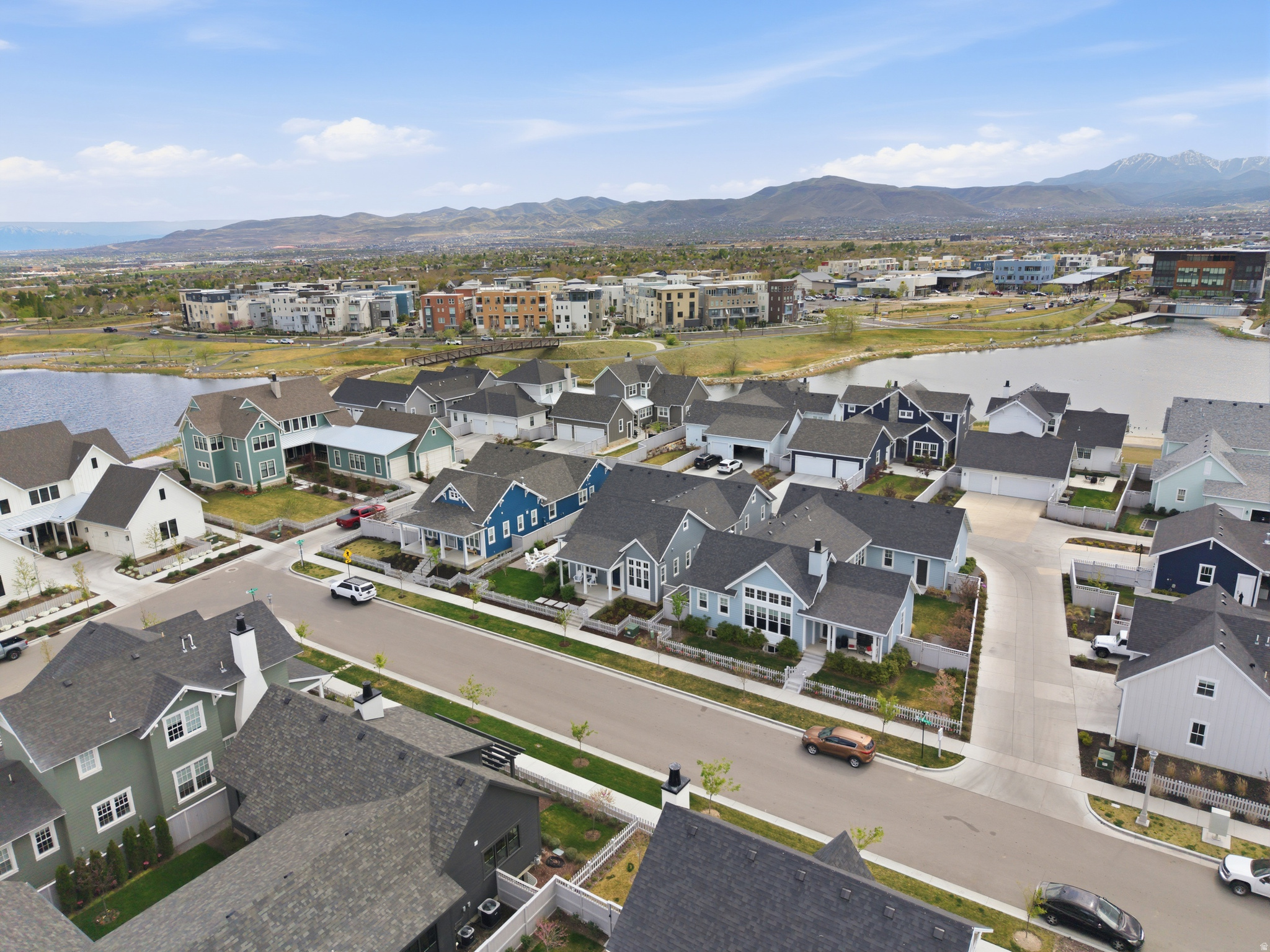 DAYBREAK LAKE ISLAND - Residential