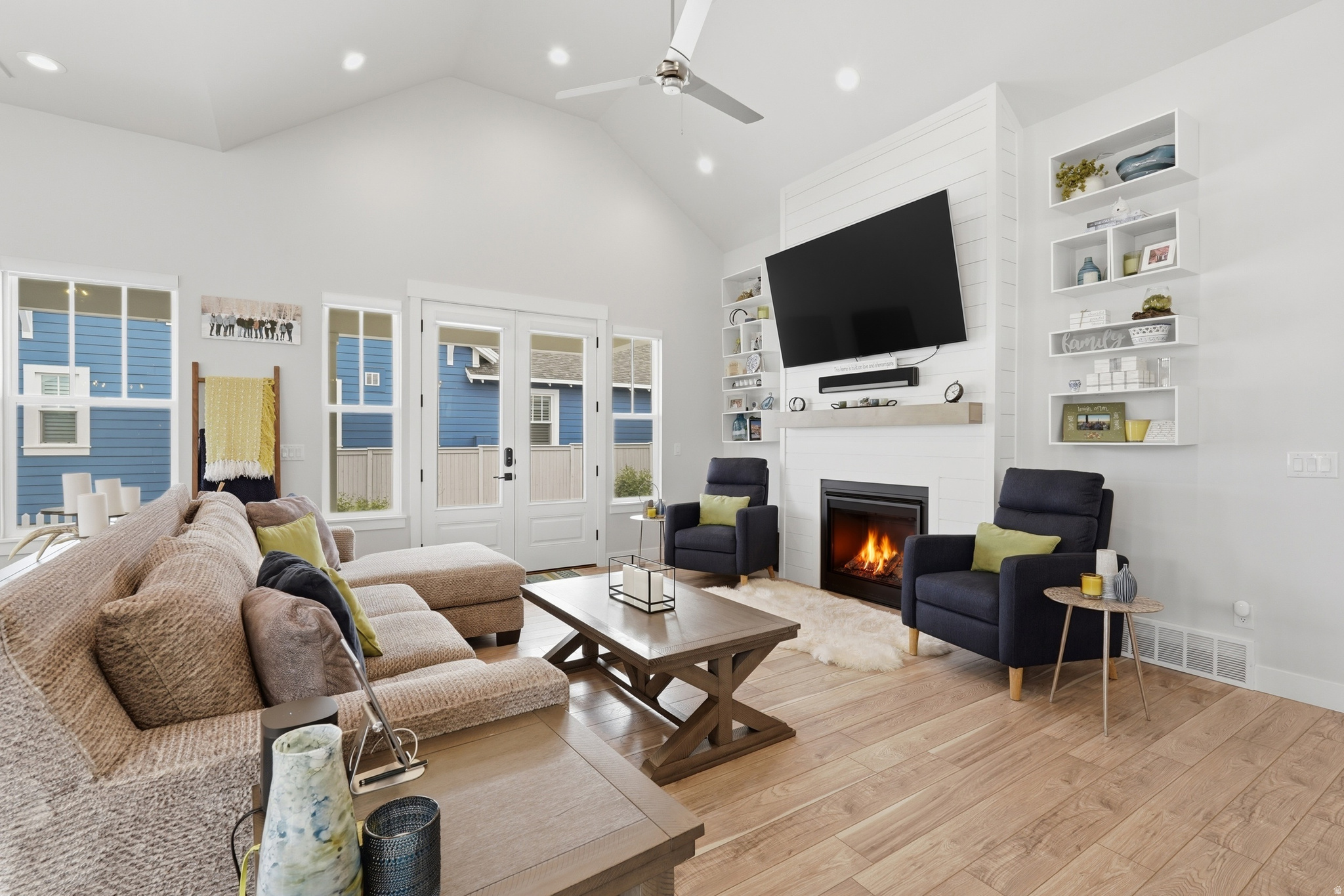 DAYBREAK LAKE ISLAND - Residential