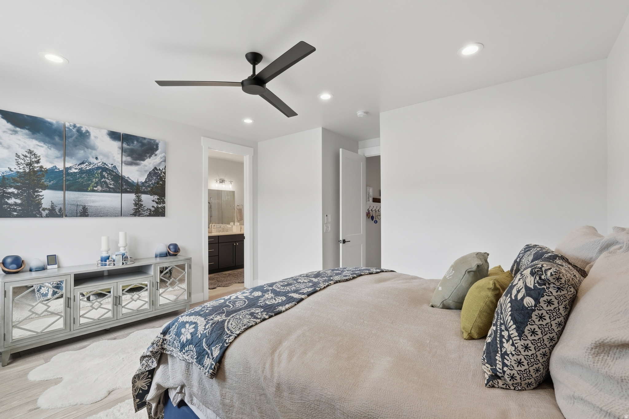 DAYBREAK LAKE ISLAND - Residential