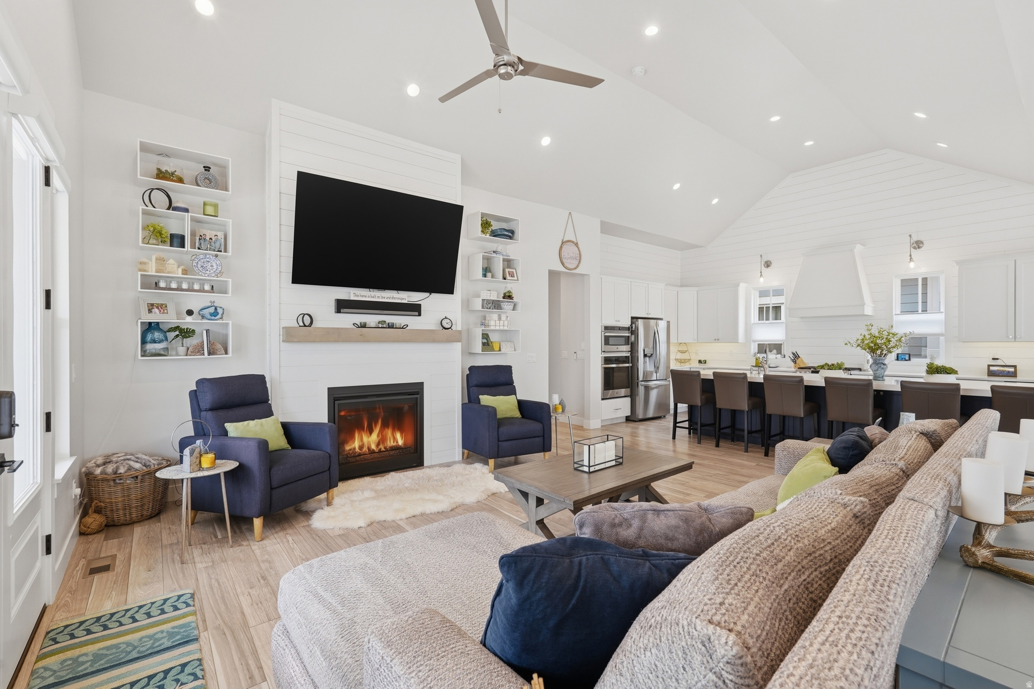 DAYBREAK LAKE ISLAND - Residential