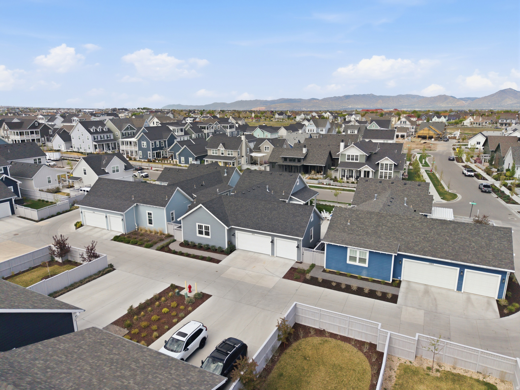 DAYBREAK LAKE ISLAND - Residential
