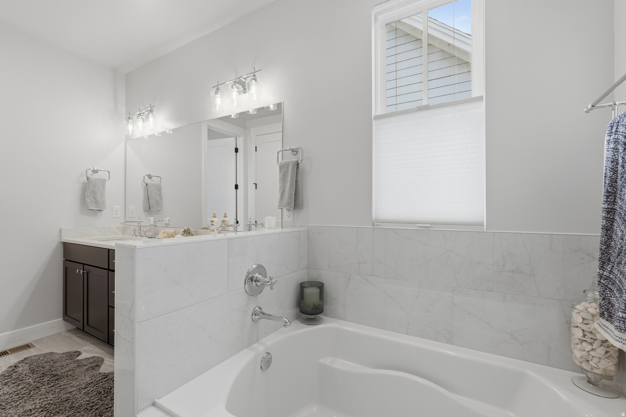 DAYBREAK LAKE ISLAND - Residential