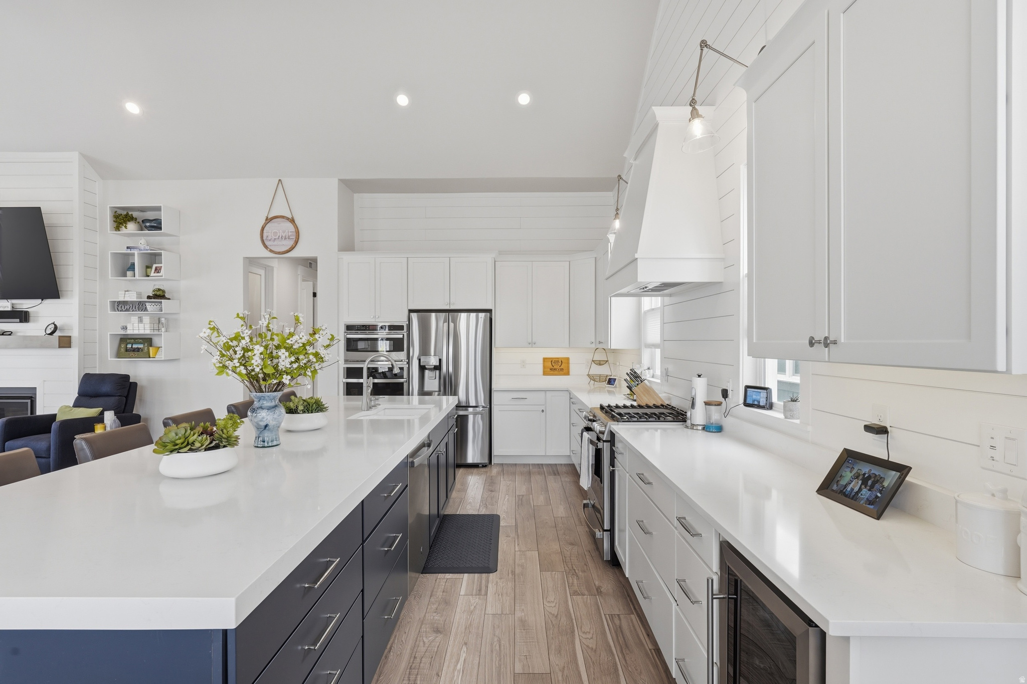 DAYBREAK LAKE ISLAND - Residential