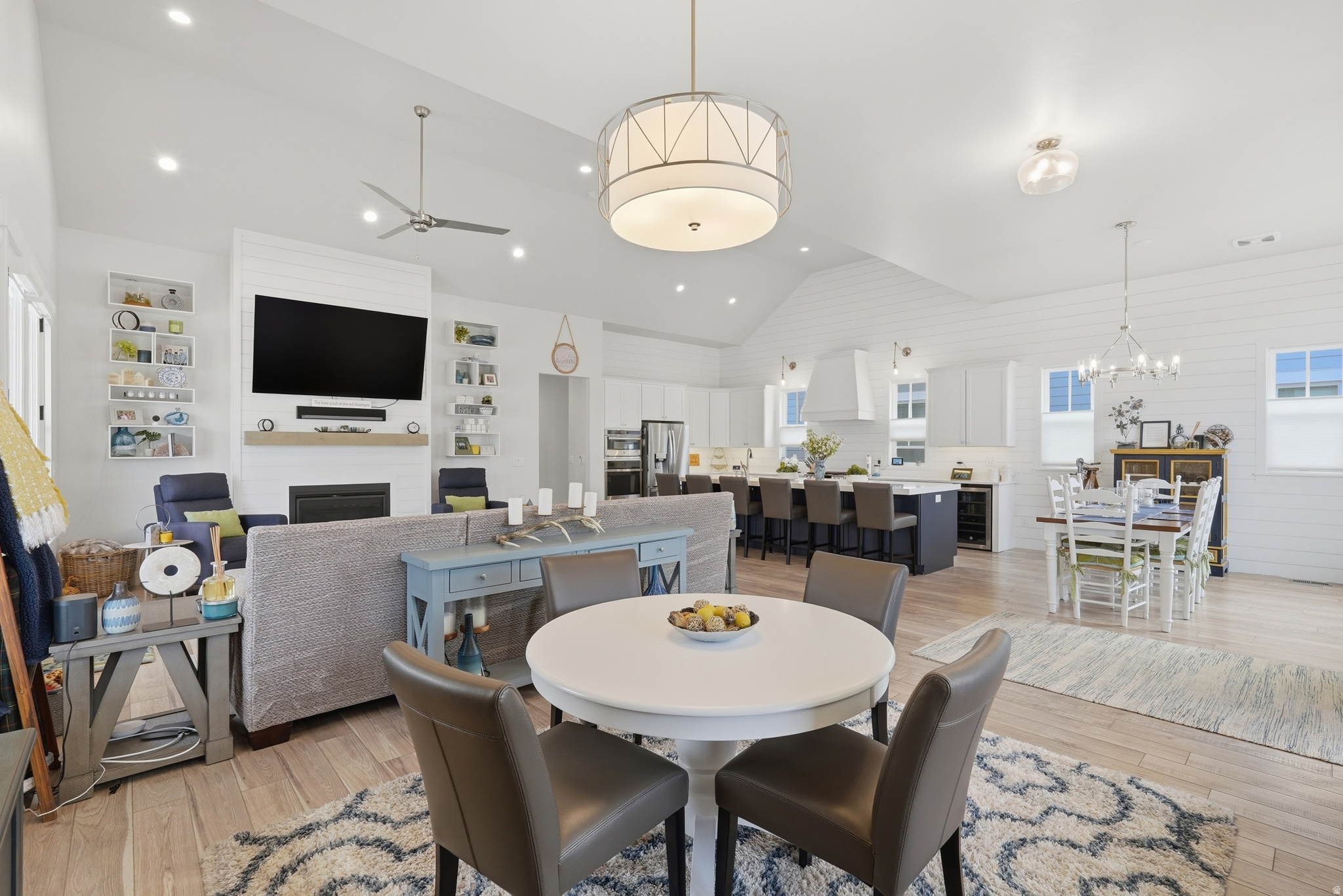 DAYBREAK LAKE ISLAND - Residential