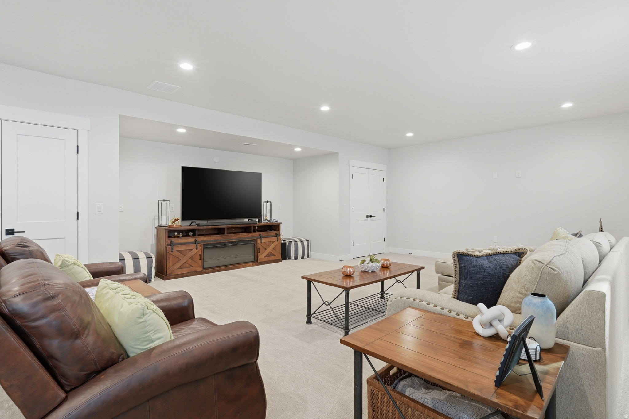 DAYBREAK LAKE ISLAND - Residential