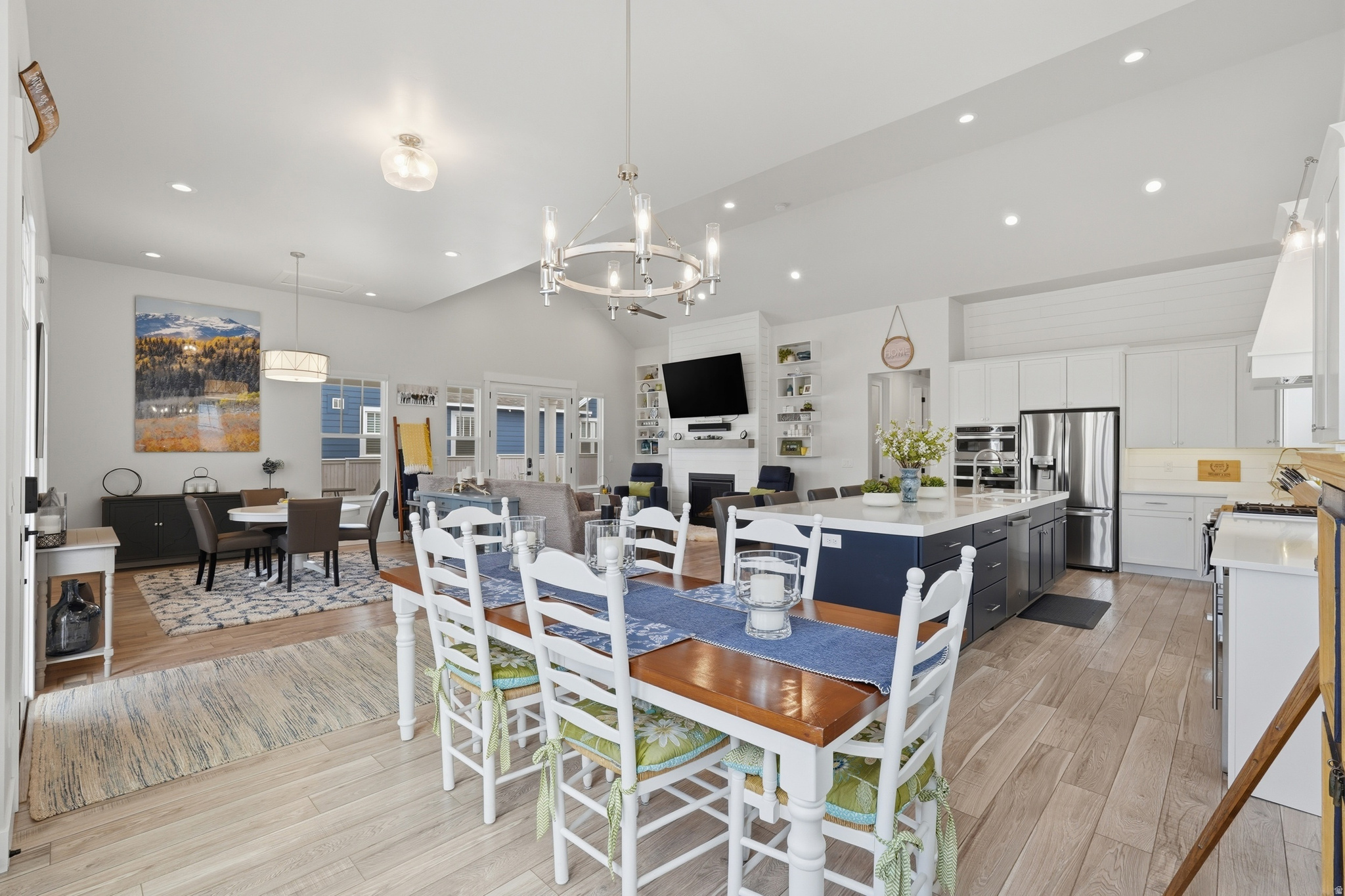 DAYBREAK LAKE ISLAND - Residential