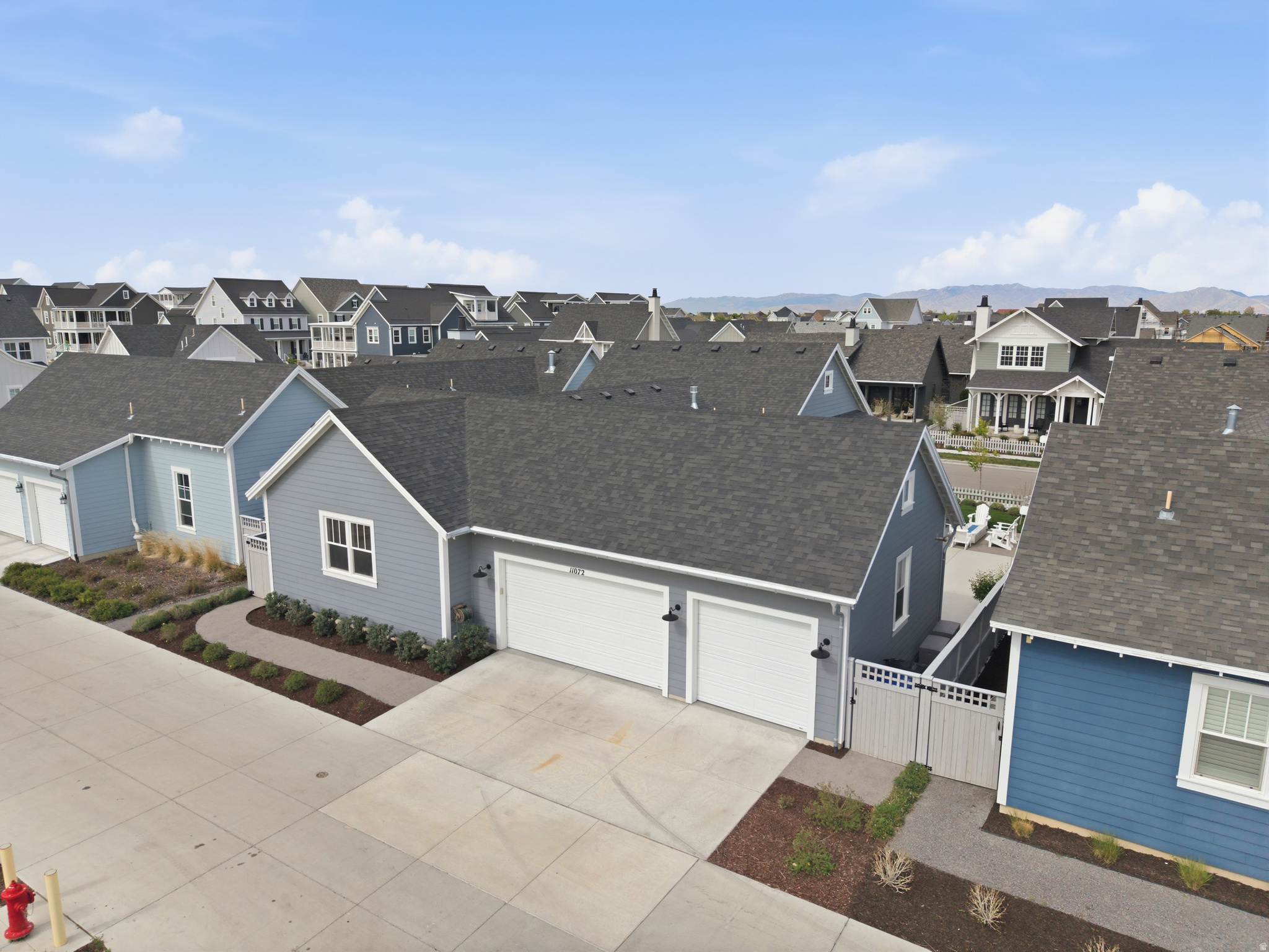 DAYBREAK LAKE ISLAND - Residential